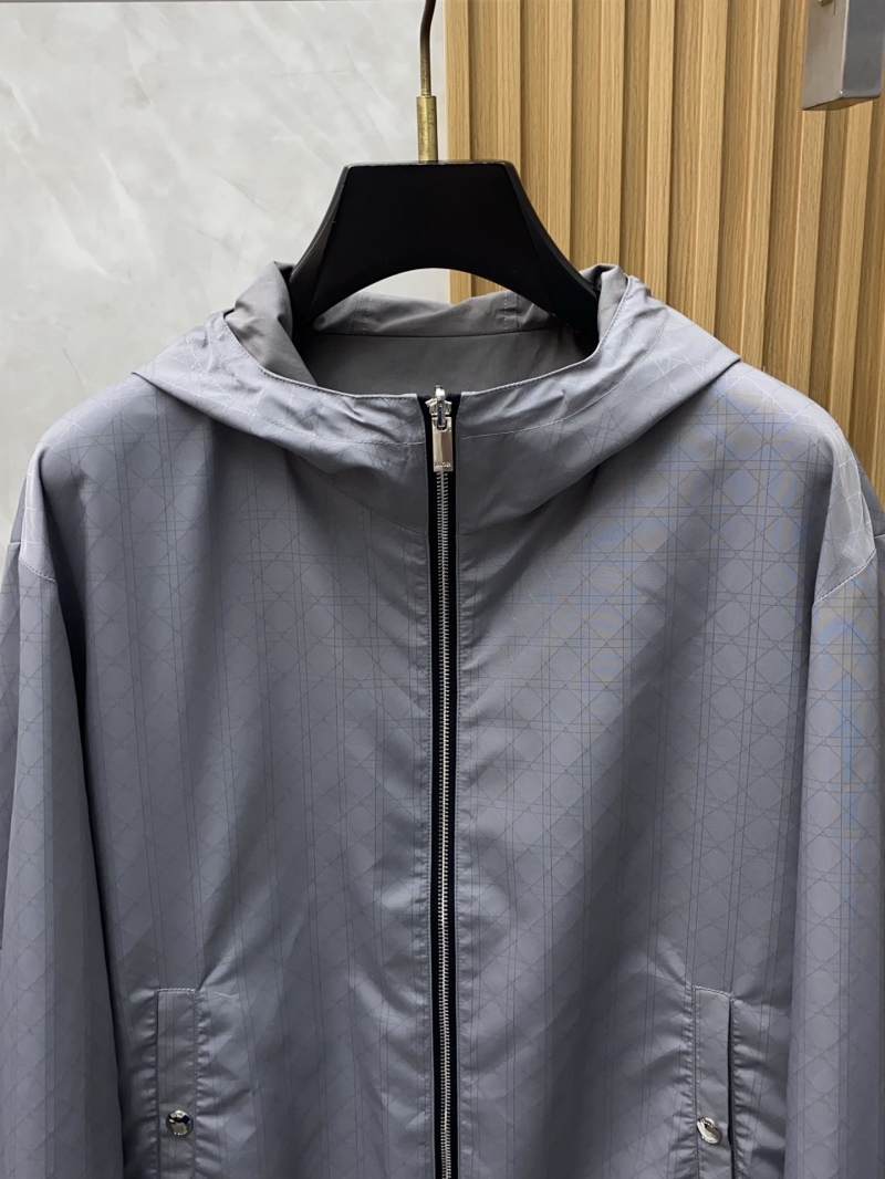 chr1st1an D10r outwear